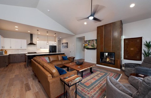 Trimble House | 269 m² House ∙ 4 bedrooms ∙ 13 guests