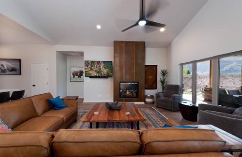 Trimble House | 269 m² House ∙ 4 bedrooms ∙ 13 guests