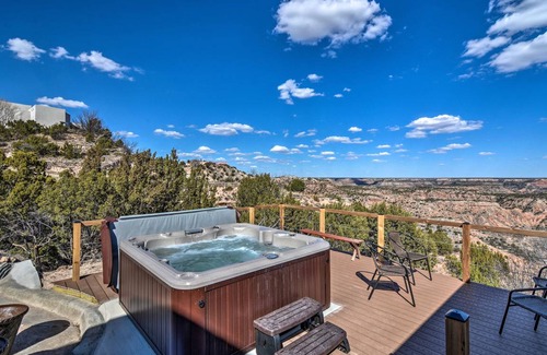 Canyon House | 269 m² House ∙ 4 bedrooms ∙ 9 guests