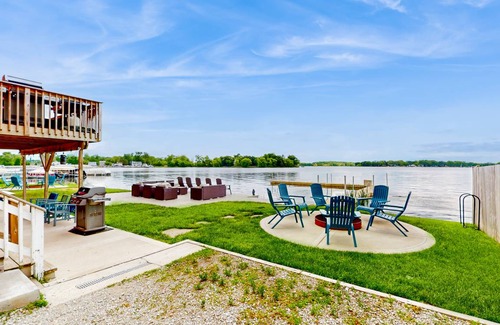 Channel Lake House | 269 m² House ∙ 6 bedrooms ∙ 25 guests