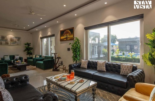 Faridabad Villa | 269 m² Villa ∙ 6 bedrooms ∙ 20 guests