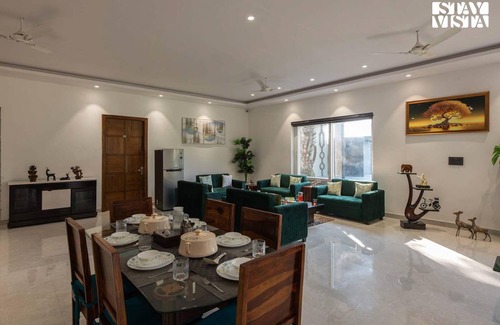 Faridabad Villa | 269 m² Villa ∙ 6 bedrooms ∙ 20 guests