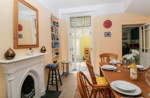 Teignmouth Cottage | 27 EXETER STREET, pet friendly, with a garden in Teignmouth