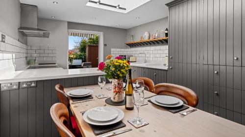 Malmesbury House | 27 Horsefair