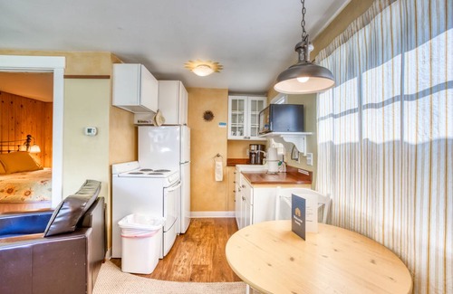 Downtown Cannon Beach Cottage | 27 m² Cabin ∙ 1 bedroom ∙ 3 guests