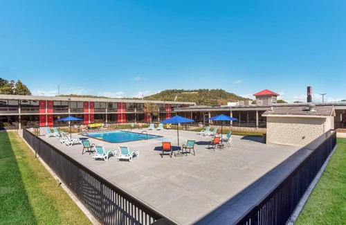 Cave City Hotel | 27 m² Hotel ∙ 127 guests