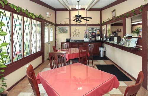 Battle Creek Hotel | 27 m² Hotel ∙ 5 guests