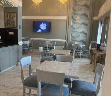 Cameron County Hotel | 27 m² Hotel ∙ 6 guests