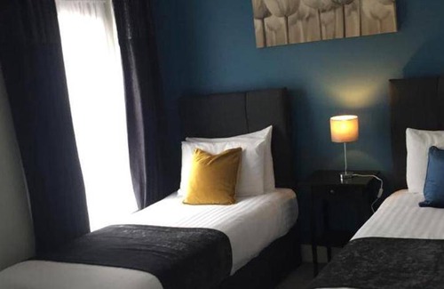 Kilcullen Cabin | 27 m² Lodge ∙ 2 bedrooms ∙ 4 guests