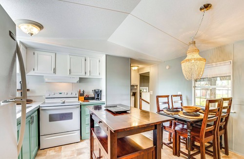 Webster House | 27 Mi to The Villages: Lush Home w/Outdoor Space!