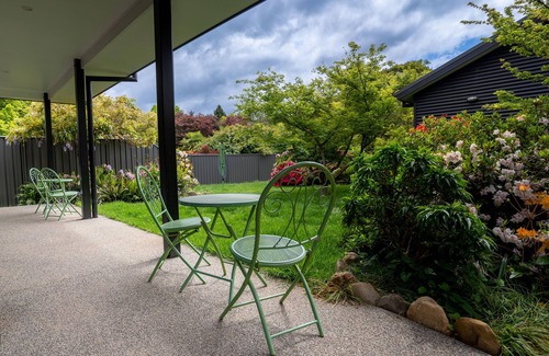 Bright Apartment | 27 On Mountbatten, Bright