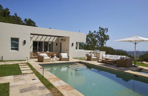 Montecito House | 270-degree Ocean Views, 47’ heated pool, stunning contemporary coastal retreat.
