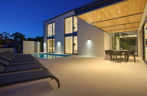 Klimno Villa | 270 m² Villa ∙ 4 bedrooms ∙ 8 guests