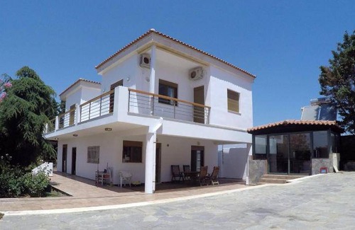 Ormos Agiou Ioannou Villa | 270 m² Villa ∙ 5 bedrooms ∙ 10 guests