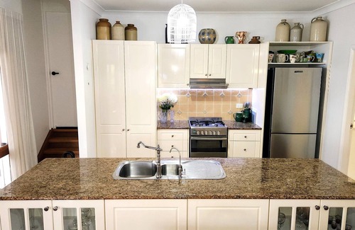 Central Mudgee Villa | 270 On Church - Mudgee's Hidden Gem