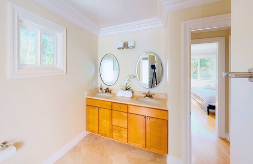 Belmont House | 2702 Monte Cresta Dr