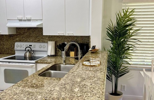 Mission Bay Apartment | 270C - Modern & Bright 3 Bedroom Apt in Boca Raton