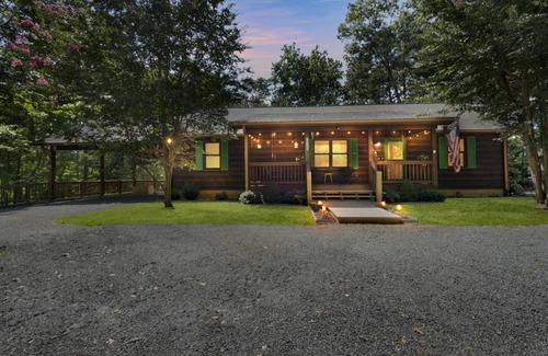 Eagle Mountain Cabin | 271 m² Cabin ∙ 5 bedrooms ∙ 12 guests