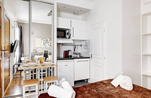 Batignolles Apartment | 273 Biotta 3 – Cozy Studio Near Parc Monceau
