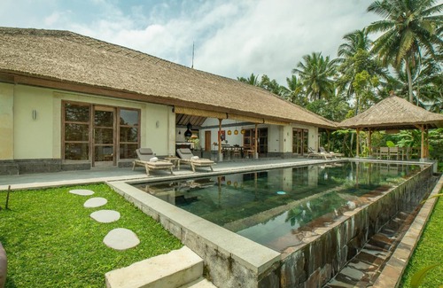 Kenderan Villa | 275 m² Villa ∙ 2 bedrooms ∙ 5 guests