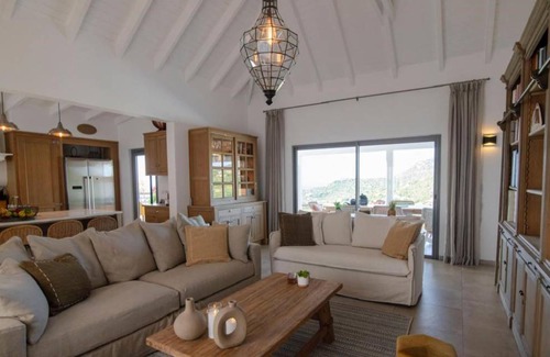 Lurin Villa | 275 m² Villa ∙ 5 bedrooms ∙ 10 guests