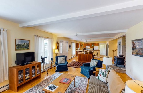 South Londonderry House | 276 m² House ∙ 5 bedrooms ∙ 8 guests
