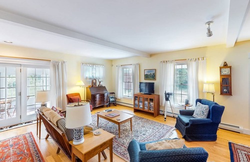 South Londonderry House | 276 m² House ∙ 5 bedrooms ∙ 8 guests