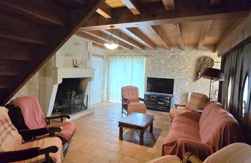 Saussignac House | 278 m² Gîte ∙ 6 bedrooms ∙ 13 guests