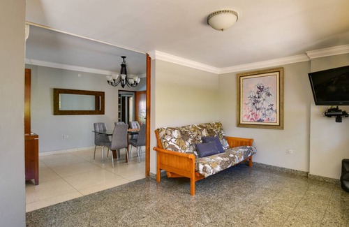 Isla Verde House | 278 m² House ∙ 7 bedrooms ∙ 22 guests