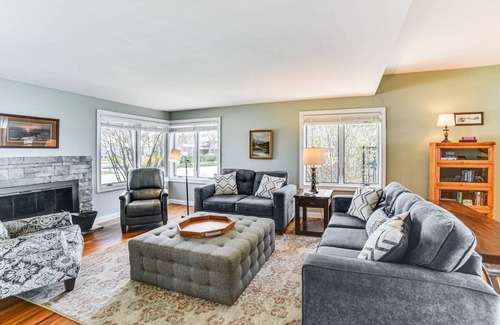 Yankton House | 278 m² House ∙ 4 bedrooms ∙ 10 guests