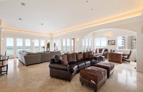 South Padre Island Condo | 279 m² Condo ∙ 5 bedrooms ∙ 12 guests