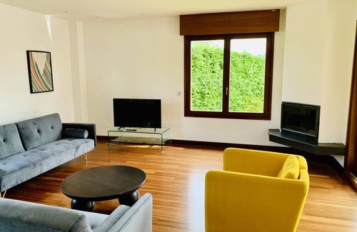 El Pison Ski Chalet | 279 m² Chalet ∙ 6 bedrooms ∙ 14 guests