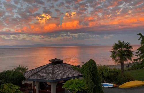 Regional District of Nanaimo Hotel | 279 m² Hotel ∙ 14 guests