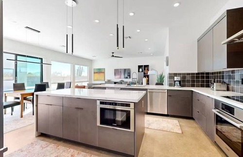 North Scottsdale House | 279 m² House ∙ 3 bedrooms ∙ 6 guests