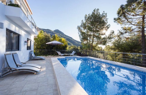 La Drova House | 279 m² House ∙ 4 bedrooms ∙ 8 guests