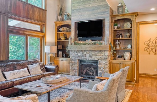 Blakeslee House | 279 m² House ∙ 4 bedrooms ∙ 12 guests