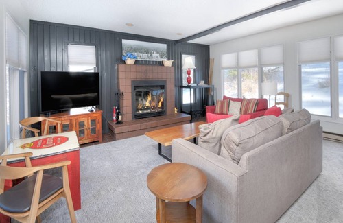 Highland Meadows House | 279 m² House ∙ 4 bedrooms ∙ 10 guests