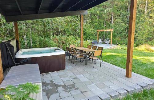 Concrete House | 279 m² House ∙ 5 bedrooms ∙ 11 guests