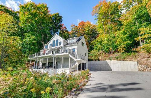 Suttons Bay House | 279 m² House ∙ 5 bedrooms ∙ 10 guests
