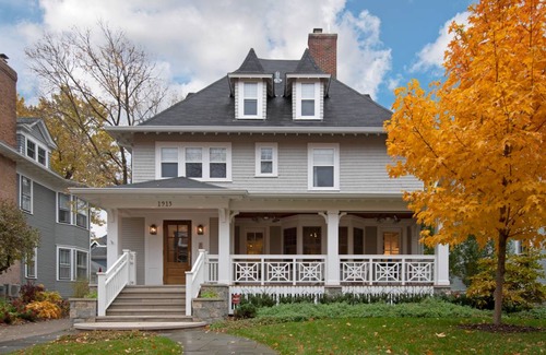 Lowry Hill House | 279 m² House ∙ 6 bedrooms ∙ 8 guests