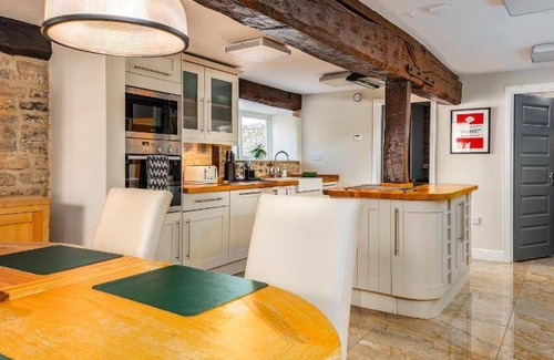 Stamford House | 279 m² House ∙ 6 bedrooms ∙ 12 guests