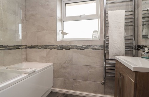 Rhos on Sea Cottage | 28 ALWEN DRIVE, pet friendly, with a garden in Rhos-On-Sea