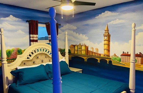Bay Lake House | 28 BEDS!!! SPACE/WONDERFUL WORLD THEMED MANSIONS!!!!