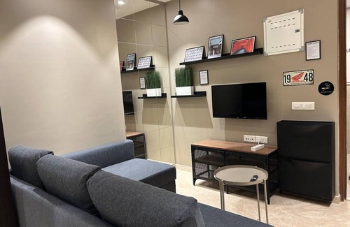 Thane West House | 28 m² House ∙ 4 guests