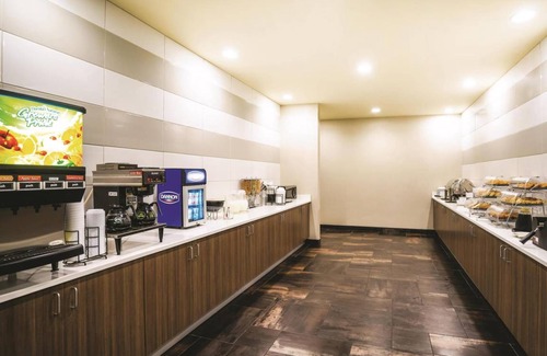 Glen Burnie Hotel | 28 m² Hotel ∙ 127 guests