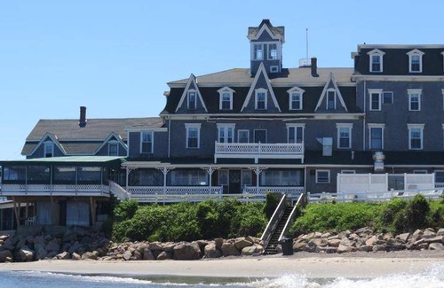 Block Island Hotel | 28 m² Hotel ∙ 2 bedrooms ∙ 8 guests