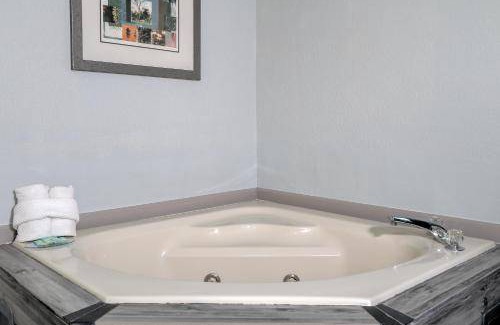 Gatlinburg Hotel | 28 m² Motel ∙ 4 guests