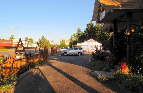 Pincher Creek Hotel | 28 m² Motel ∙ 6 guests