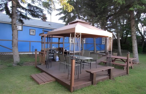 Pincher Creek Hotel | 28 m² Motel ∙ 6 guests