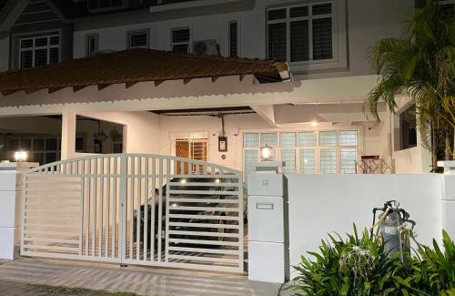 Malacca City House | 28 Residence Homestay